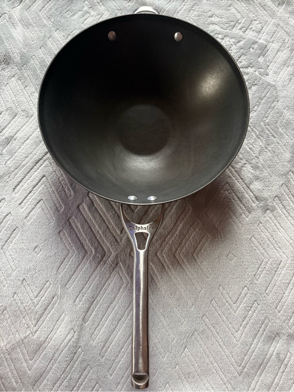 Calphalon Wok Hard-Anodized Nonstick 12-inch, model 155